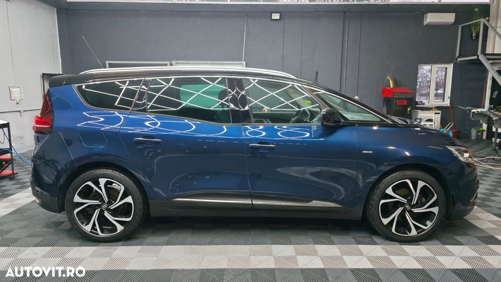 Renault Grand Scenic BLUE dCi 120 EDC BOSE EDITION - 11