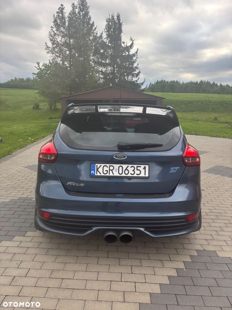 Ford Focus ST - 4