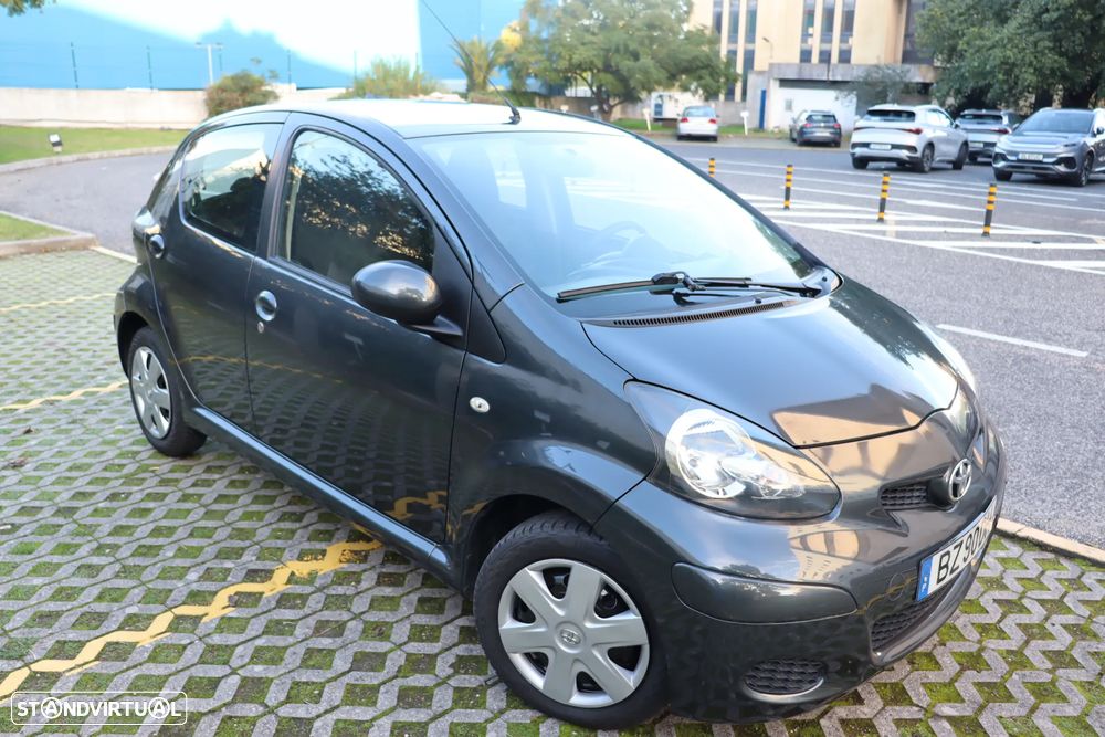Toyota Aygo 1.0 Plus Sport Pack+VSC - 37