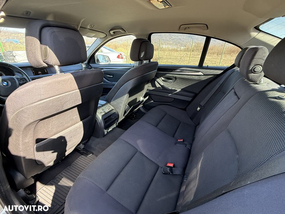 BMW Seria 5 525d xDrive Aut. - 9