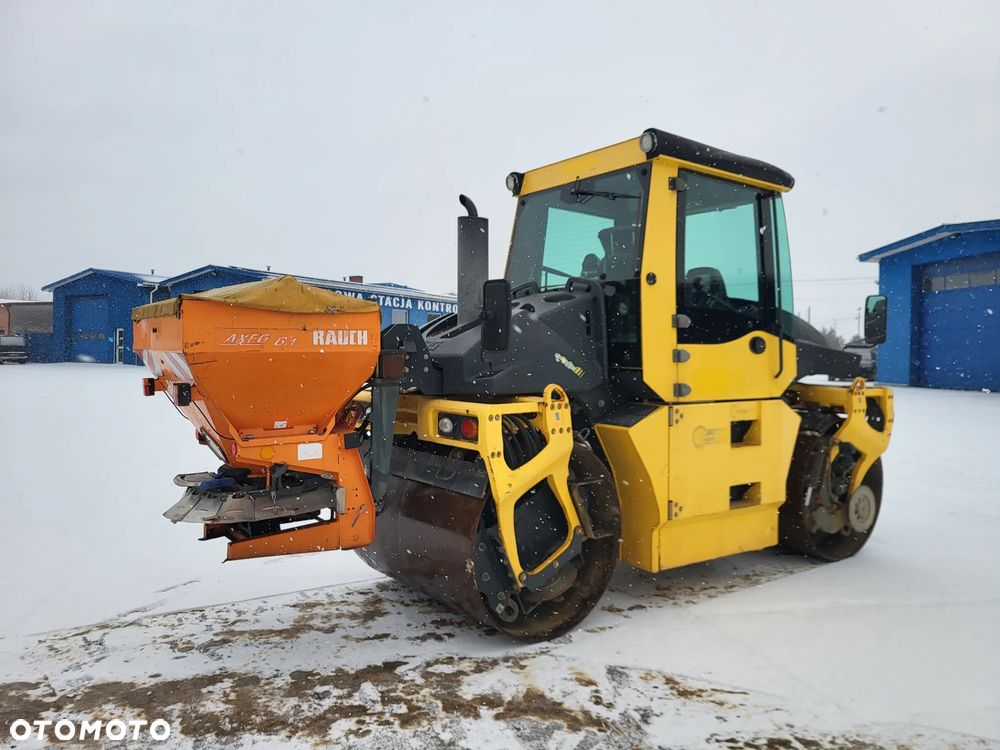Bomag BW 154 AP 4 AM + rozsypywacz grysu z Niemiec - 3