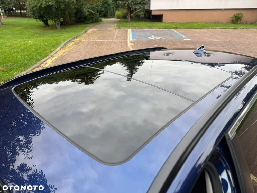 BMW Seria 5 530d xDrive Touring Sport Line - 30