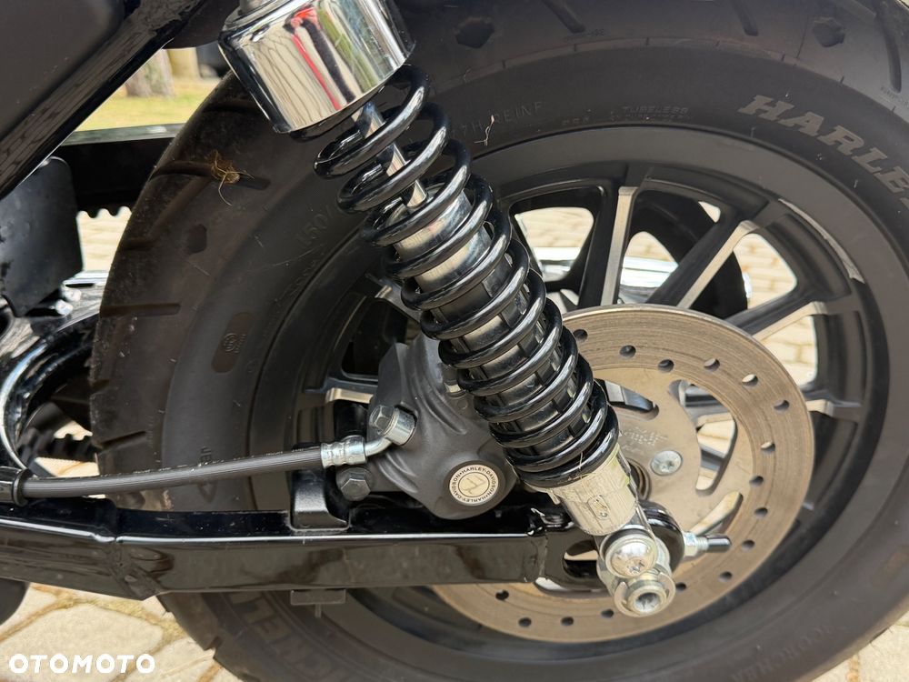 Harley-Davidson Sportster Iron 883 - 7