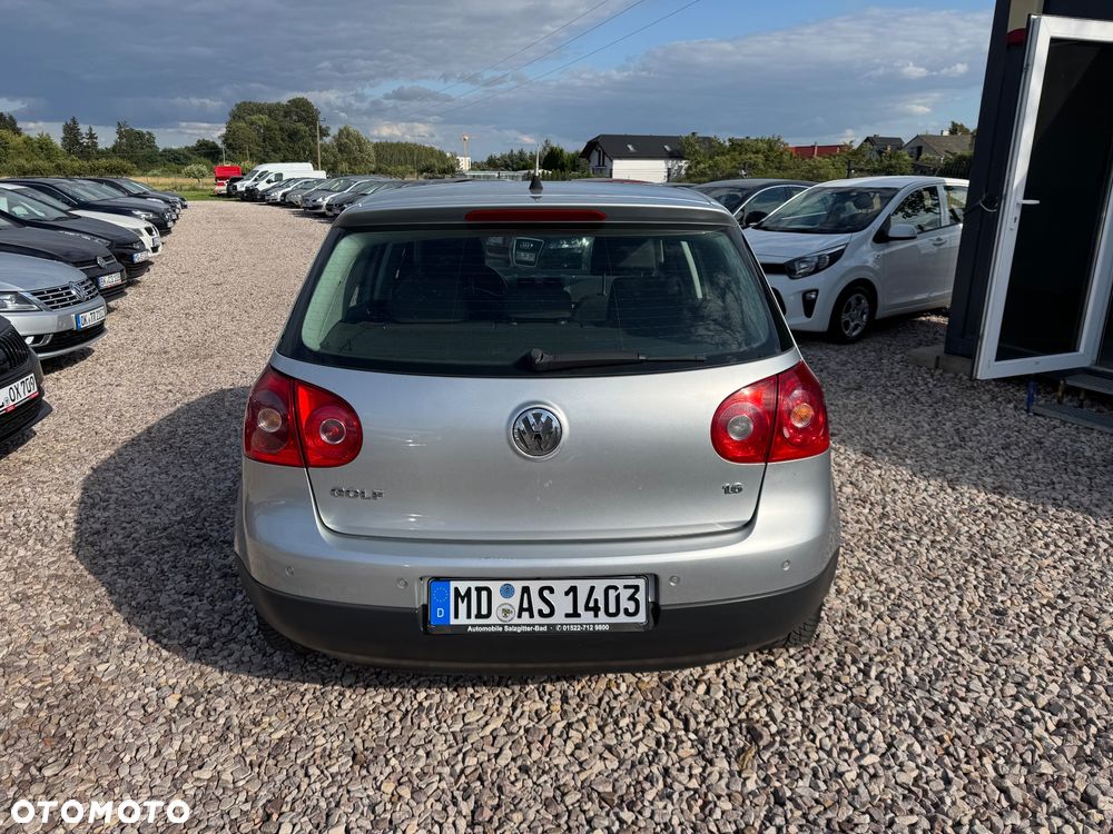 Volkswagen Golf 1.6 Goal - 11