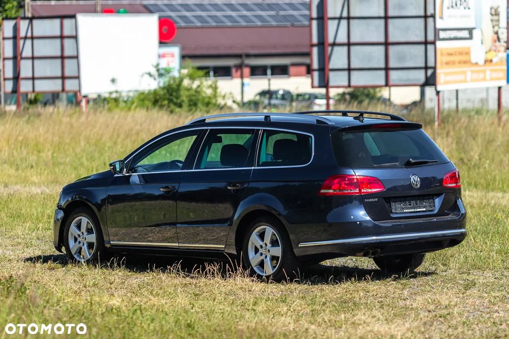 Volkswagen Passat 2.0 TDI BlueMotion Technology Comfortline - 16