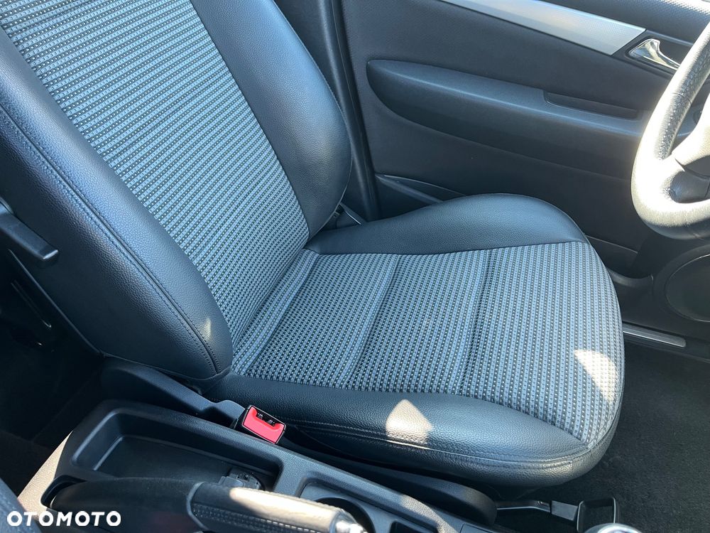 Mercedes-Benz Klasa A 170 BlueEFFICIENCY Avantgarde - 10