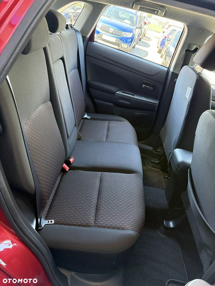 Mitsubishi ASX - 16