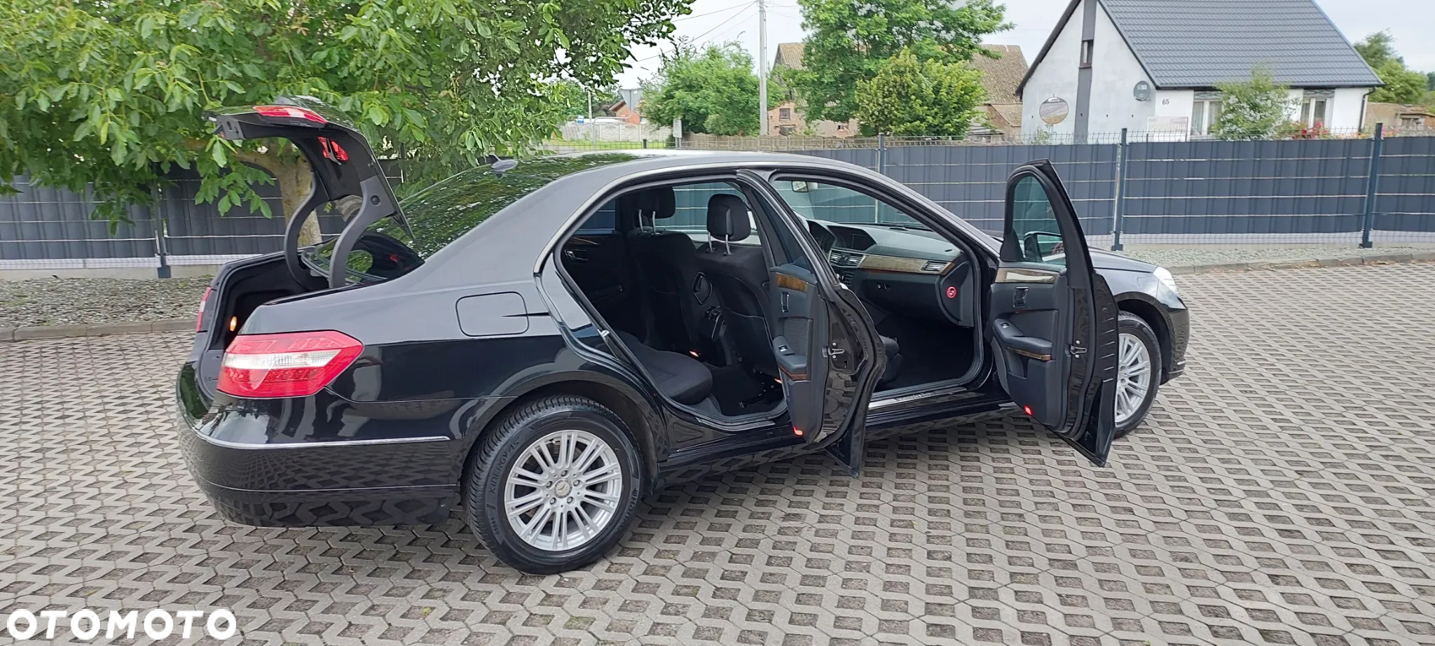 Mercedes-Benz Klasa E - 19