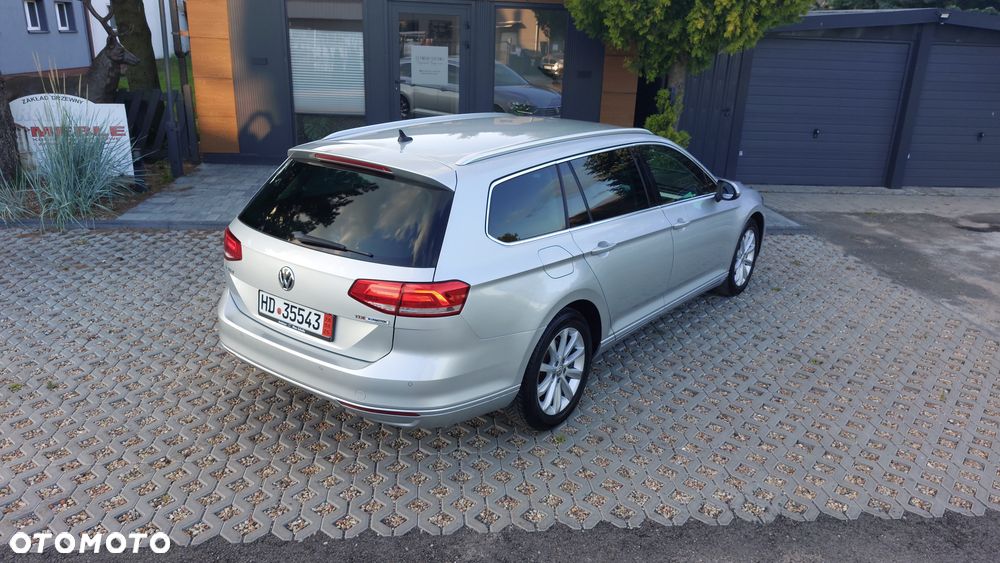 Volkswagen Passat - 11