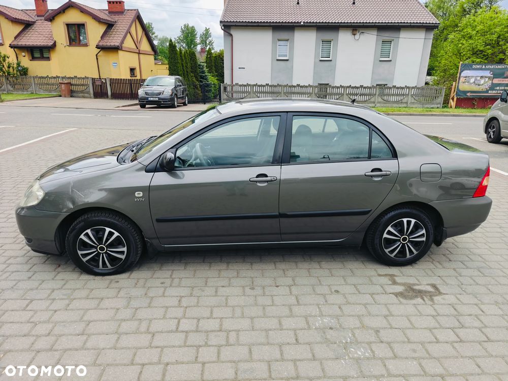 Toyota Corolla 1.4 Terra3 - 2