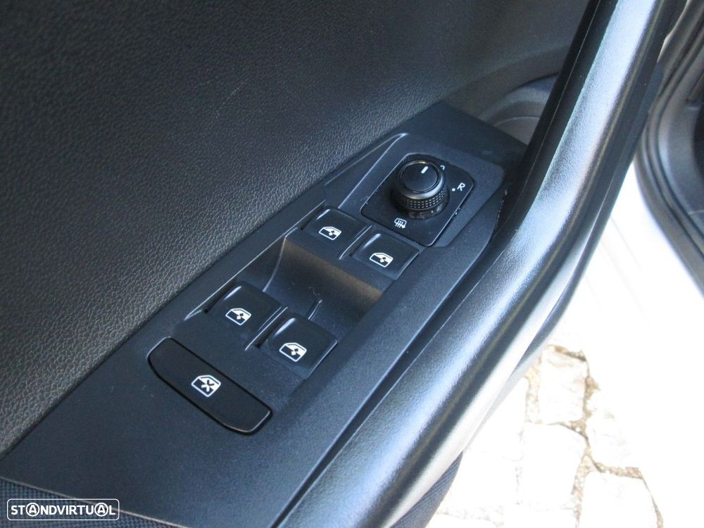 VW Polo 1.0 TSI Confortline - 24