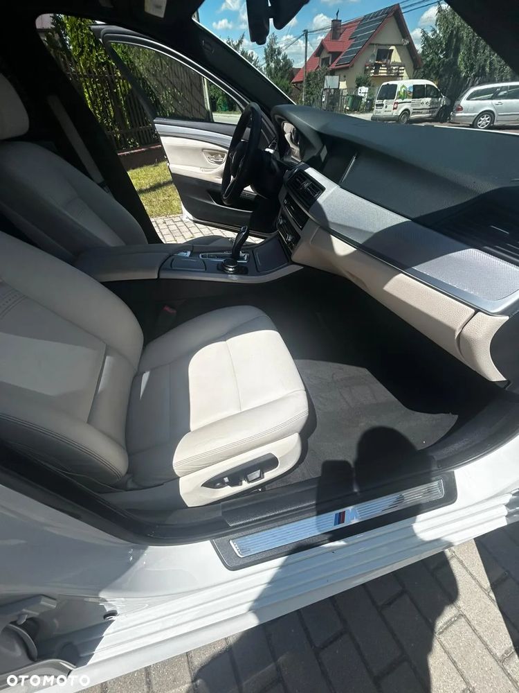 BMW Seria 5 535i Touring Sport-Aut Luxury Line - 17