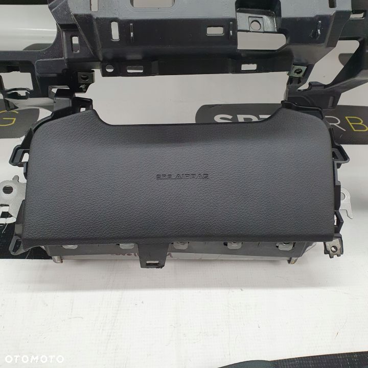 TOYOTA COROLLA E21 DESKA ROZDZIELCZA KONSOLA KOKPIT PULPIT PODUSZKI AIRBAG AIR BAG PASY KIT SET - 9