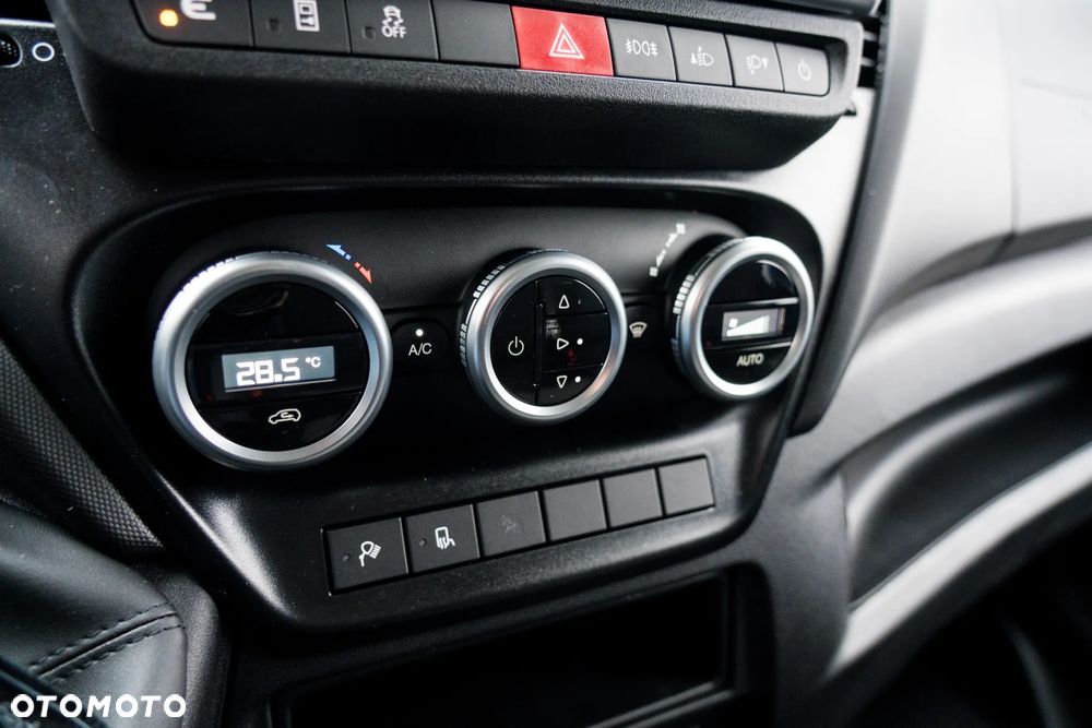 Iveco 35S18H V 3.0 Diesel 180 KM MT6 Furgon L4H2 - 26