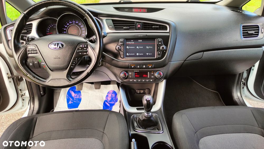 Kia Ceed 1.6 GDI Business Line - 35
