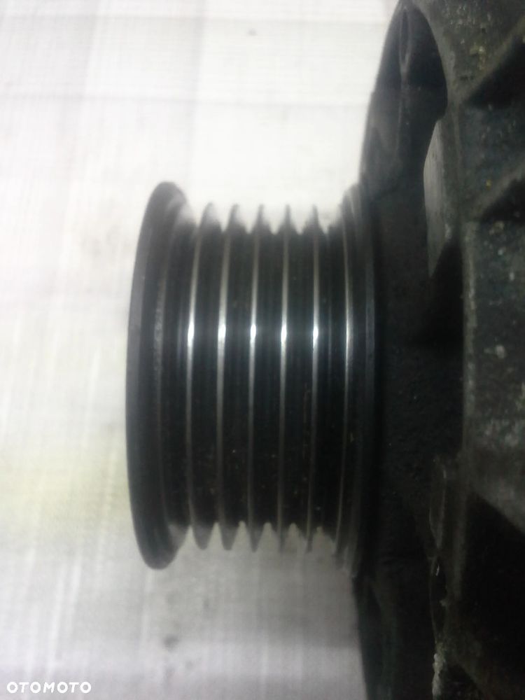 Volkswagen Polo V 1.2 alternator Valeo 90A 03D903025 - 3