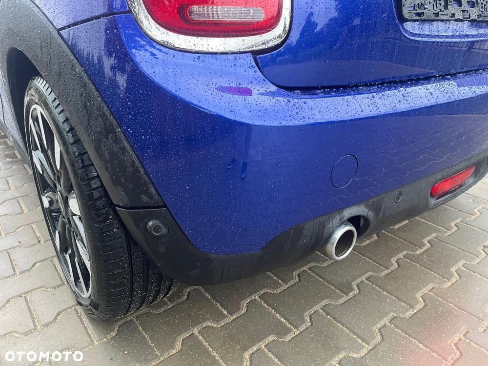 MINI Cooper Essential Trim - 12