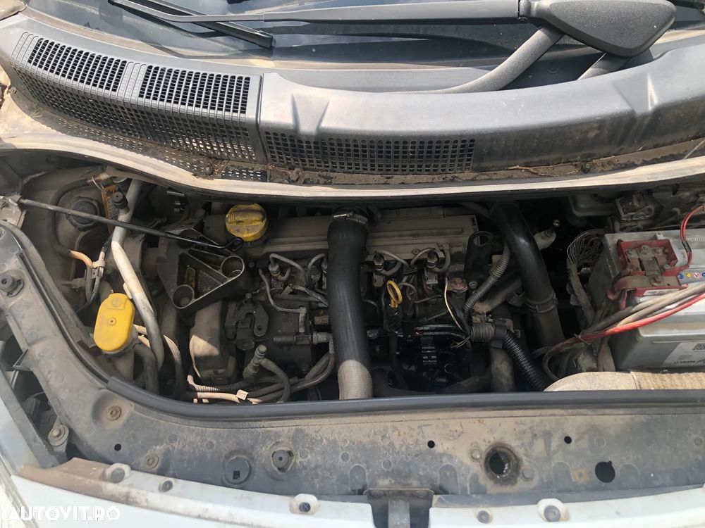 Dezmembrez Renault Scenic alb 2005 - 7