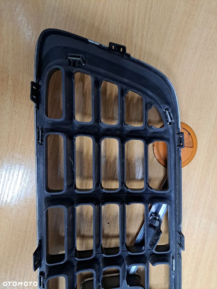 GRIL ATRAPA VOLVO S80 II V70 III 2006-2009 BARDZO ŁADNY - 7