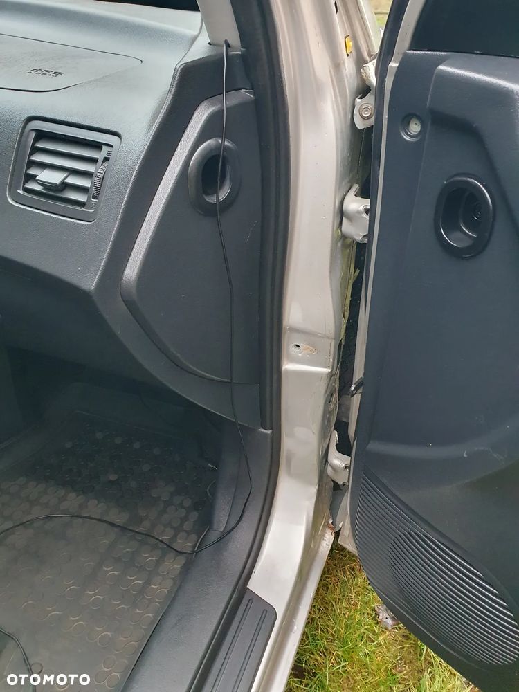 Hyundai Tucson 2.0 2WD GLS - 10