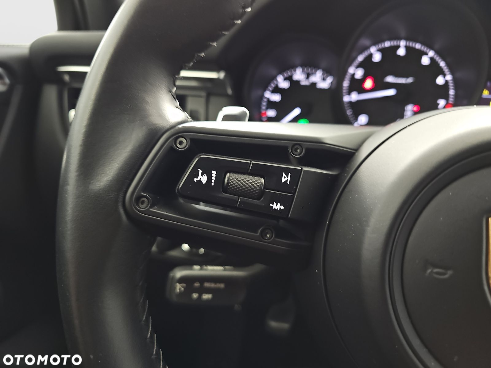 Porsche Macan T - 19
