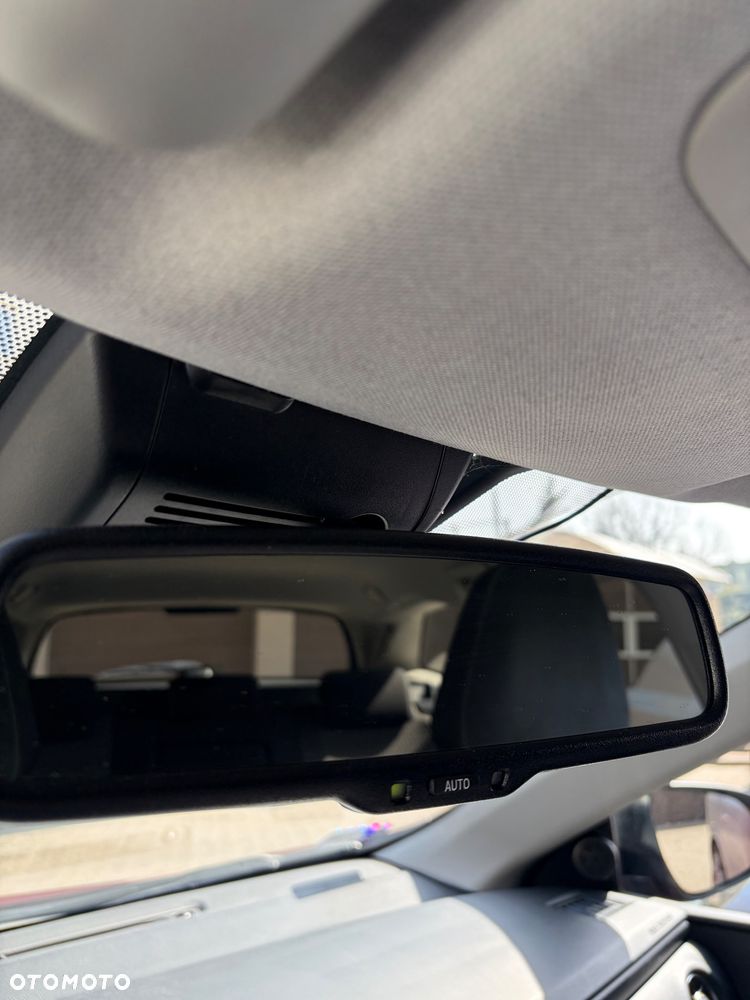 Toyota Auris Hybrid 135 Selection - 26