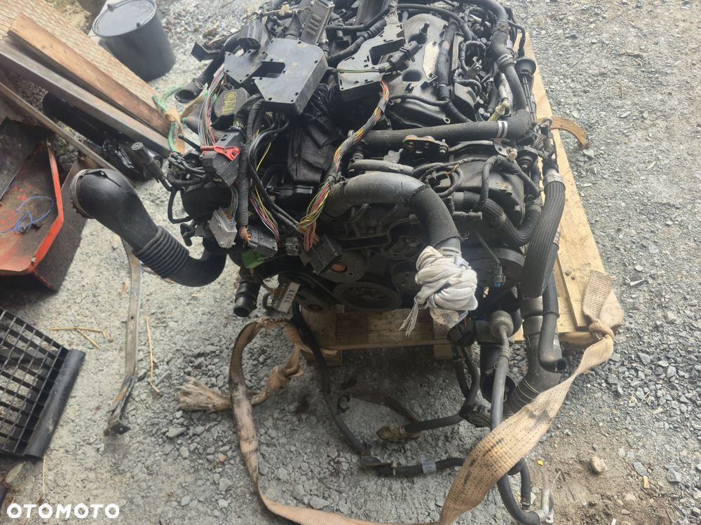 Land Rover Discovery 3.0D V6 HSE - 9