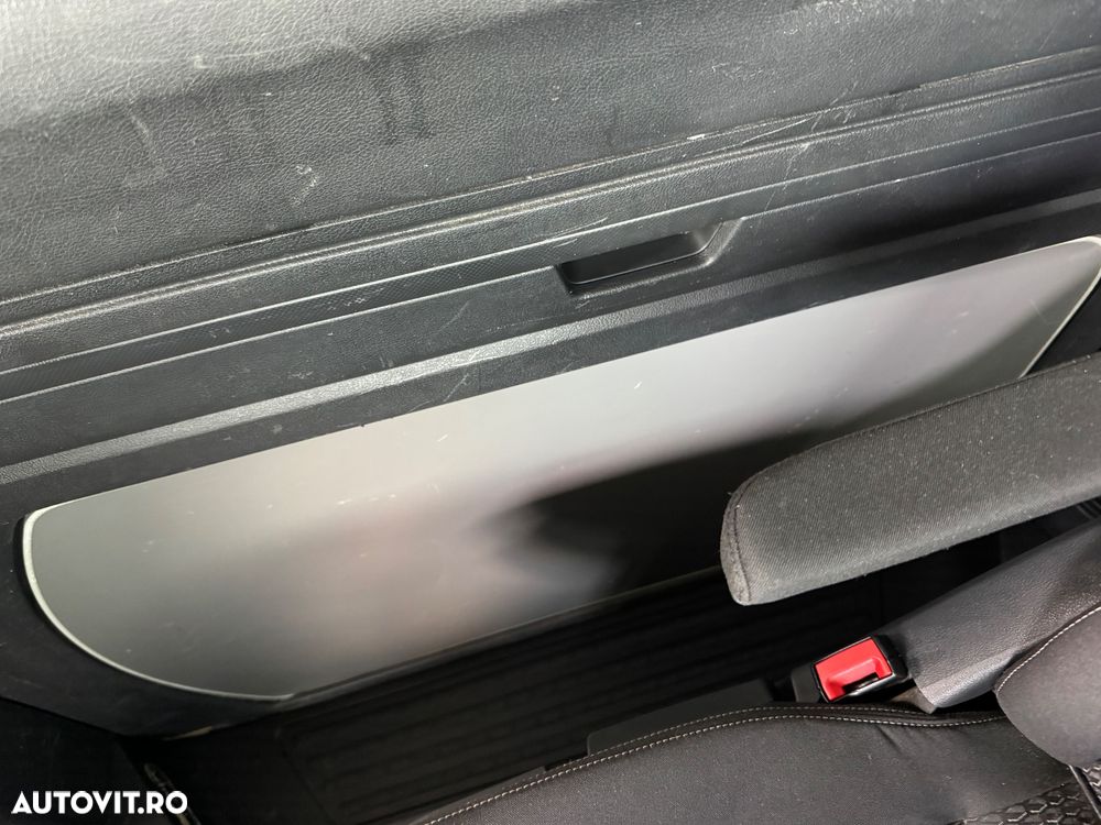 Volkswagen Multivan - 18