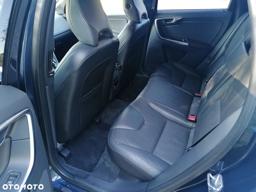 Volvo XC 60 D5 AWD Summum - 23