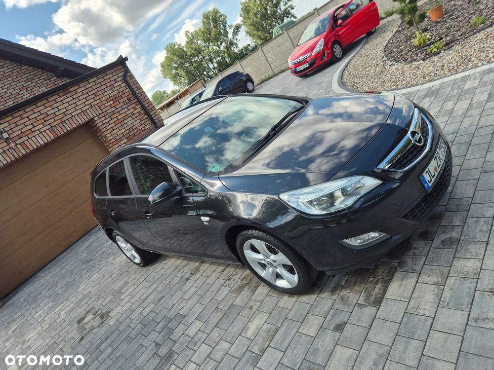Opel Astra 1.4 Turbo 150 Jahre - 15
