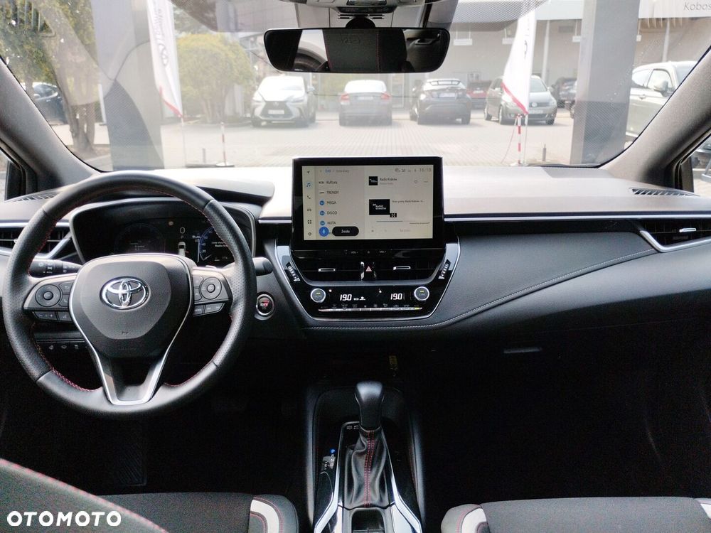 Toyota Corolla - 13