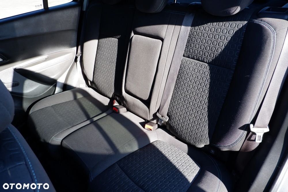 Chevrolet Trax 1.6 LS - 29