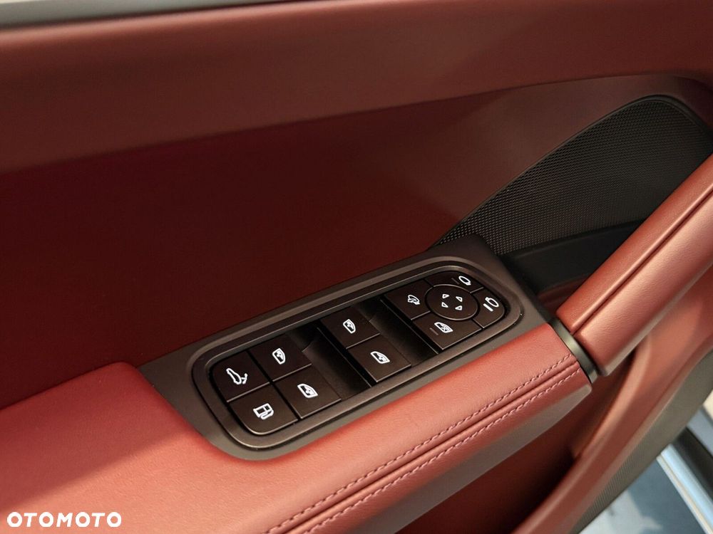 Porsche Cayenne - 17