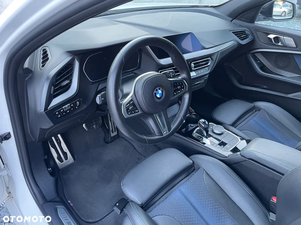 BMW Seria 1 118d Edition M Sport Shadow - 23