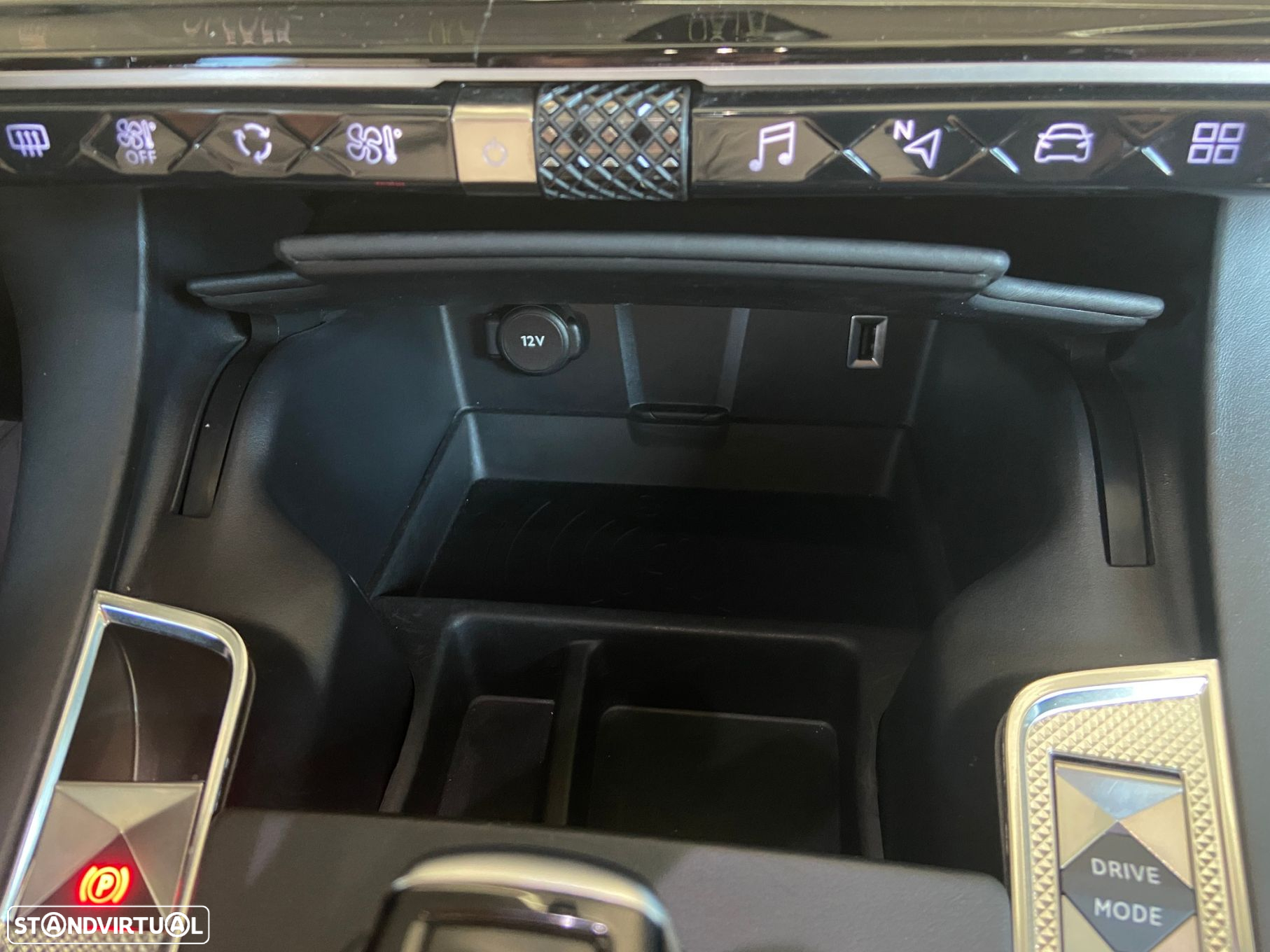 DS DS7 Crossback - 24