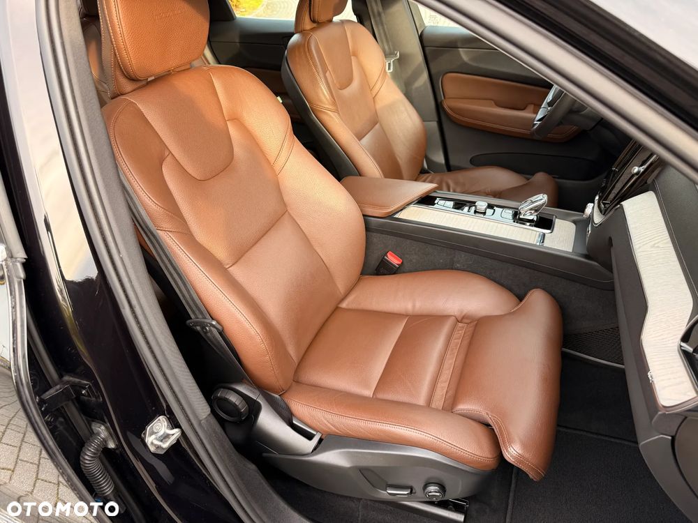 Volvo XC 60 B4 D AWD Geartronic Inscription - 28