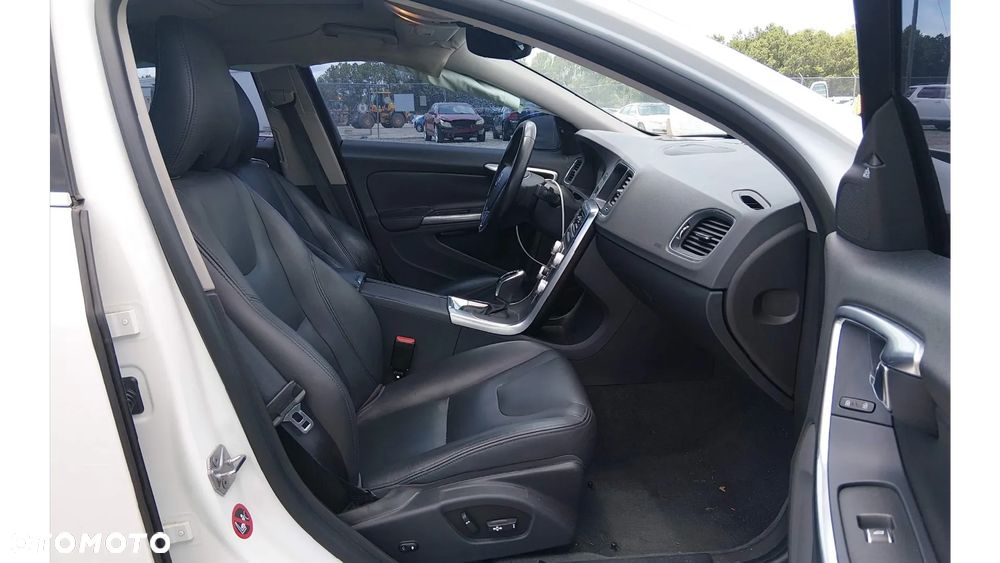 Volvo S60 T5 Drive-E Summum - 5