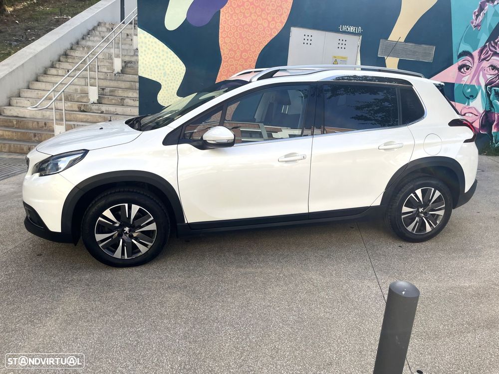 Peugeot 2008 1.2 PureTech Allure EAT6 - 9
