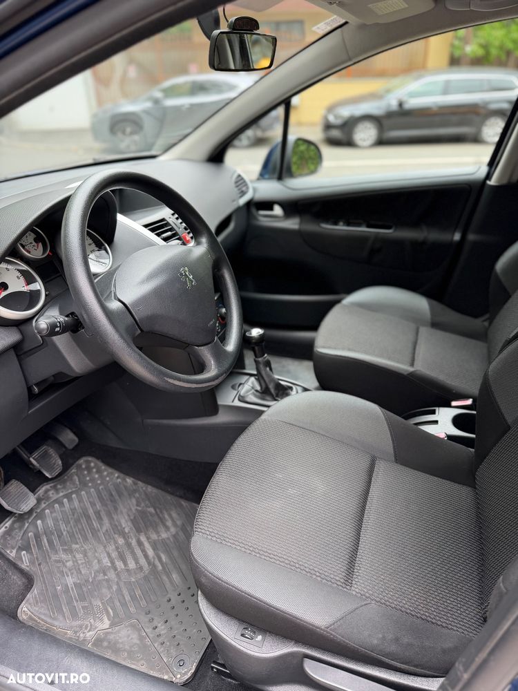 Peugeot 207 - 5