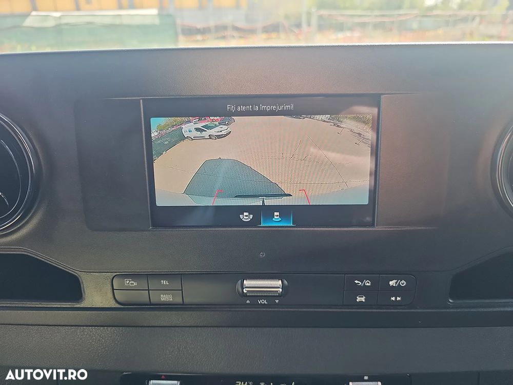 Mercedes-Benz Sprinter - 15