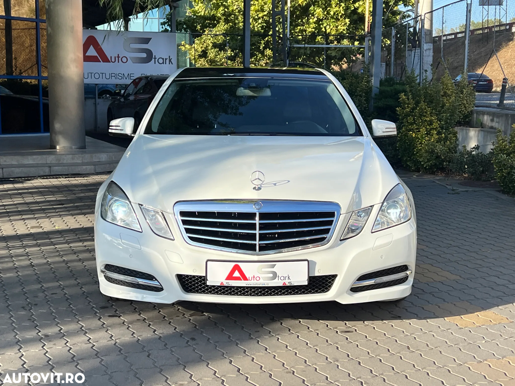 Mercedes-Benz E 250 CDI DPF BlueEFFICIENCY 7G-TRONIC Avantgarde - 12