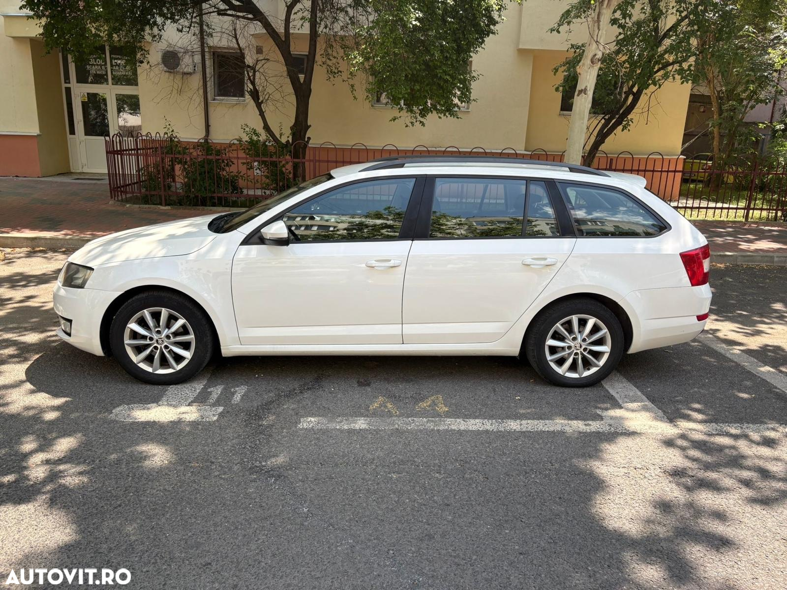 Skoda Octavia 1.6 TDI ACTIVE - 4