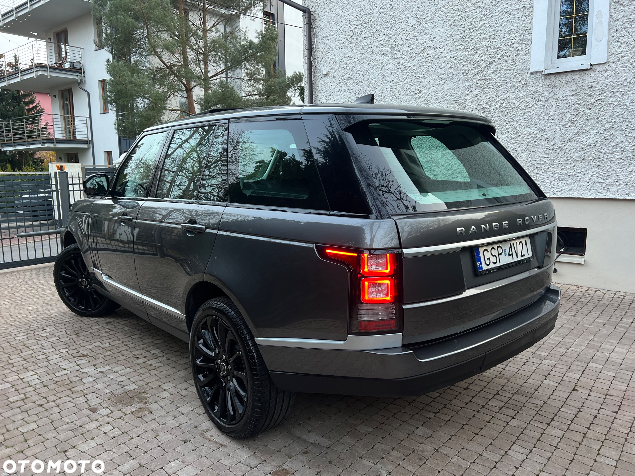 Land Rover Range Rover 4.4SD V8 LWB Vogue - 13