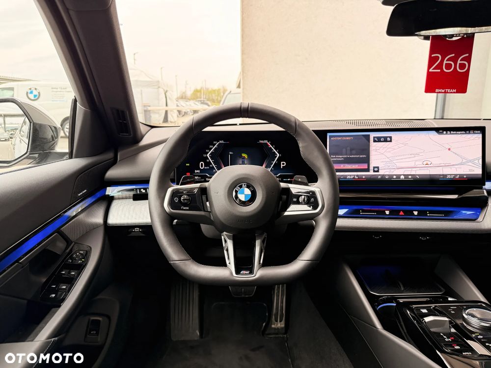 BMW Seria 5 520d xDrive - 33