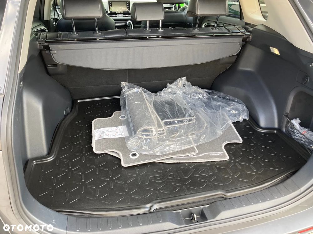Toyota RAV4 - 7