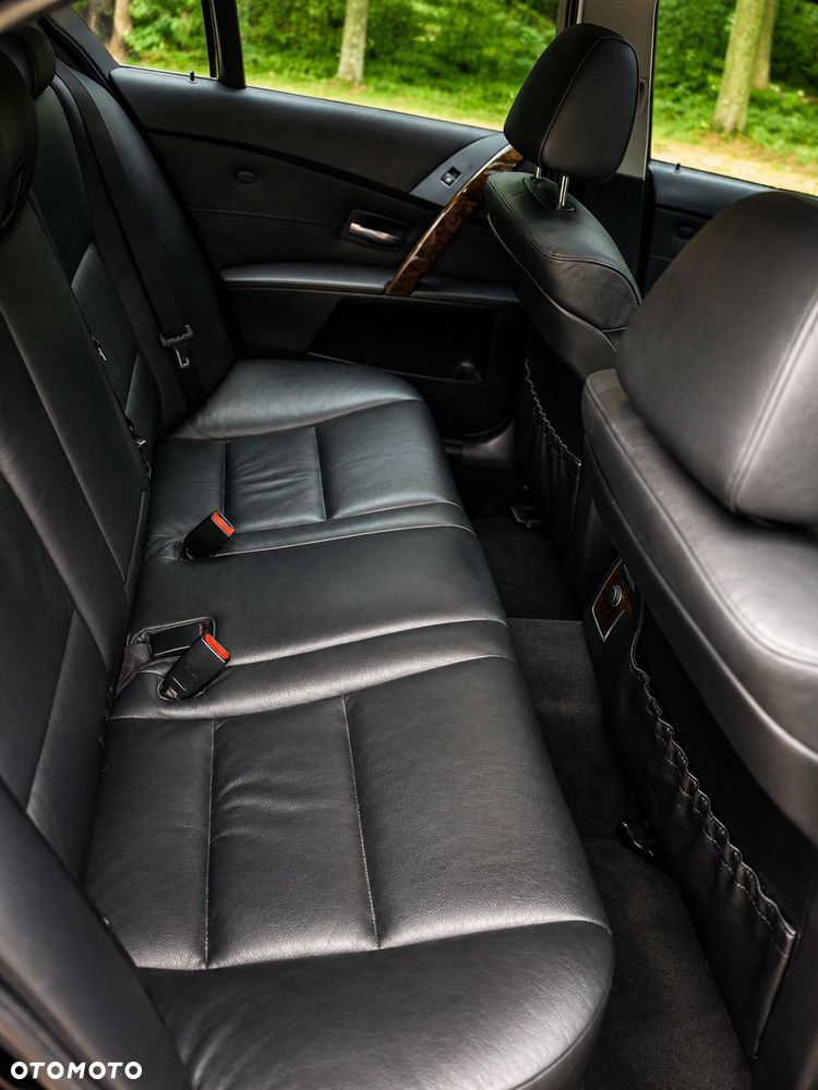 BMW Seria 5 530i - 13