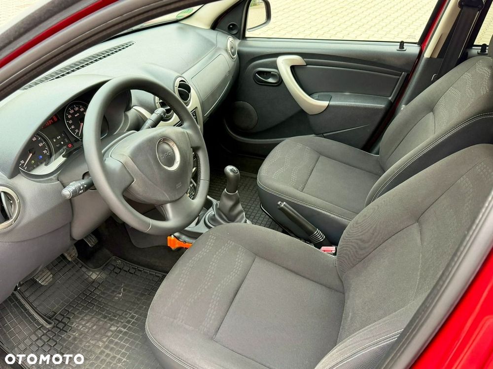 Dacia Sandero Stepway 1.6 - 9
