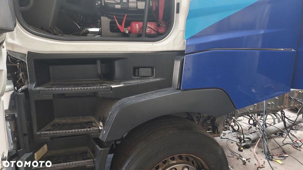 RENAULT GAMA T RANGE HIGH WYSOKA STOPNICA LEWA KPL. - 1