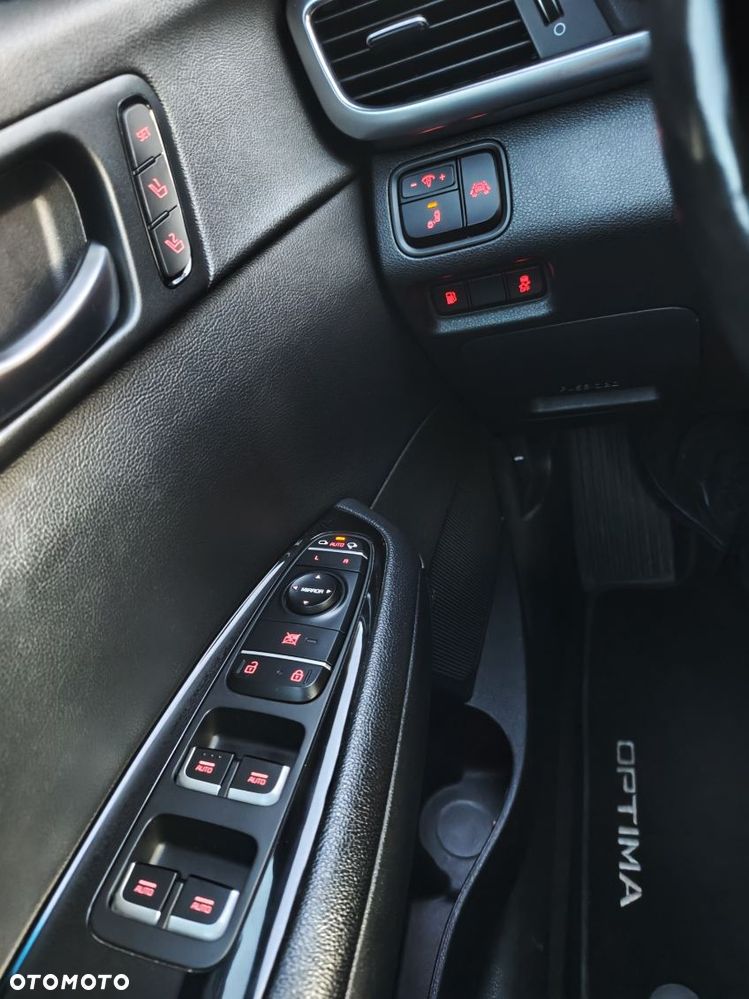 Kia Optima - 12