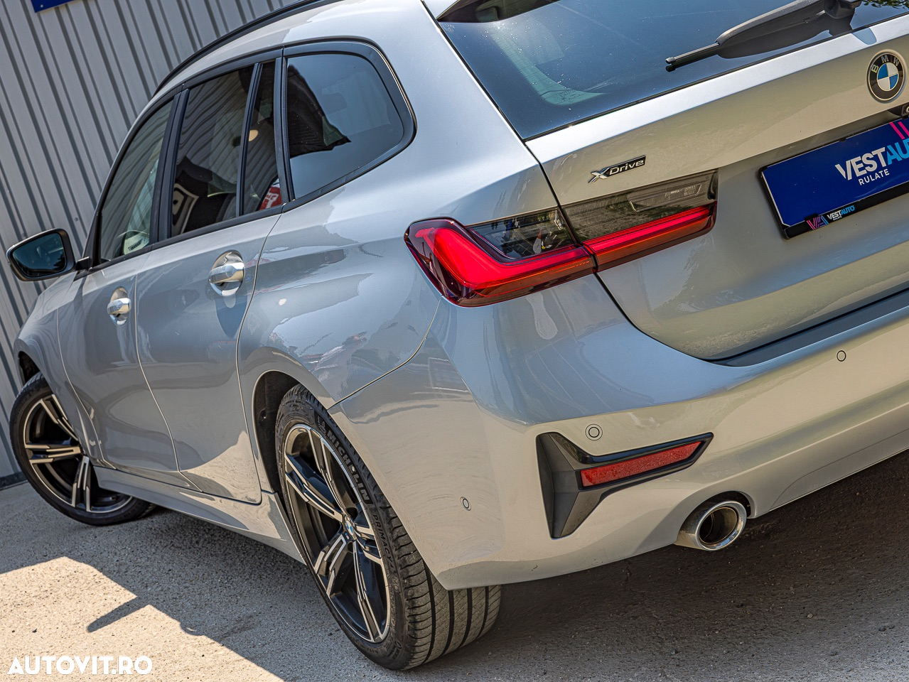BMW Seria 3 320d Touring xDrive Aut. - 9